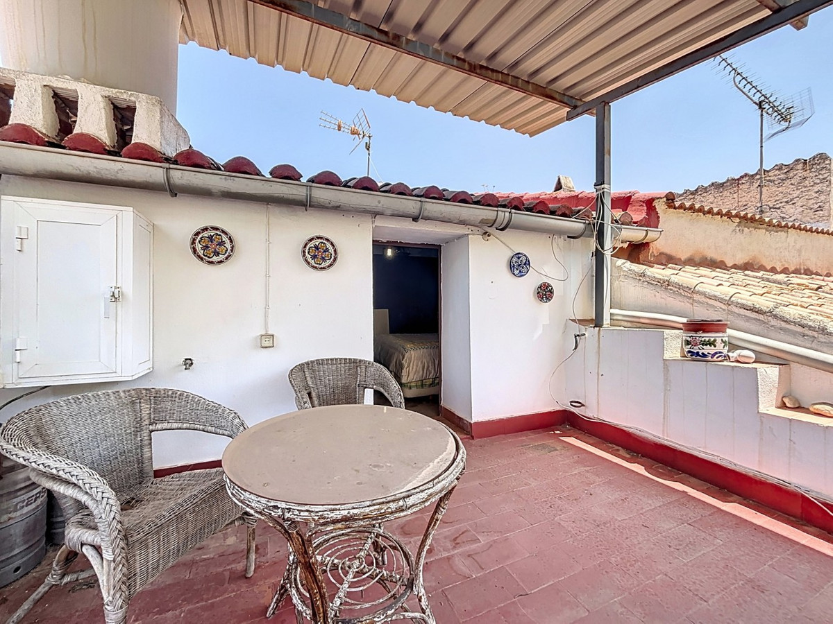 Huis te koop in Comares | 4 slaapkamers H5132677