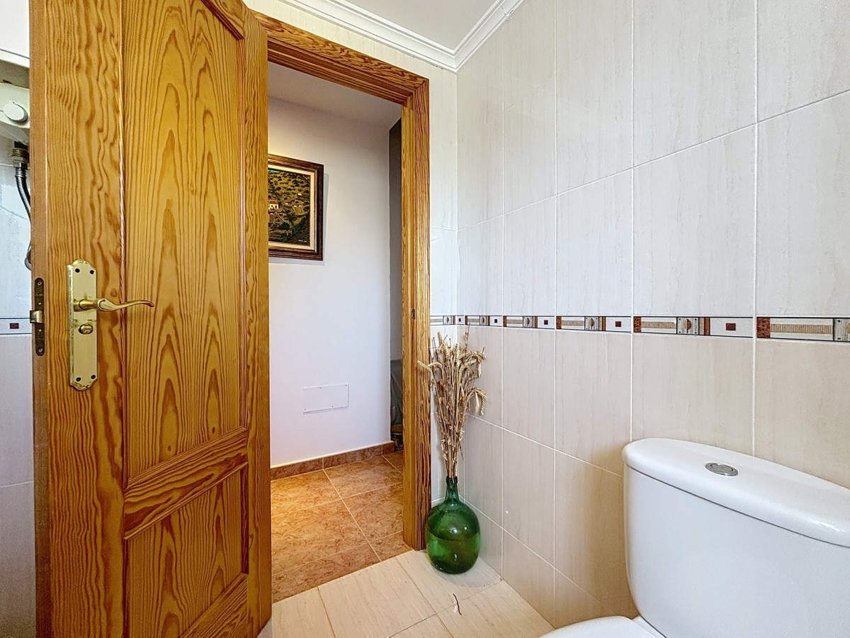 Huis te koop in Comares | 4 slaapkamers H5132677