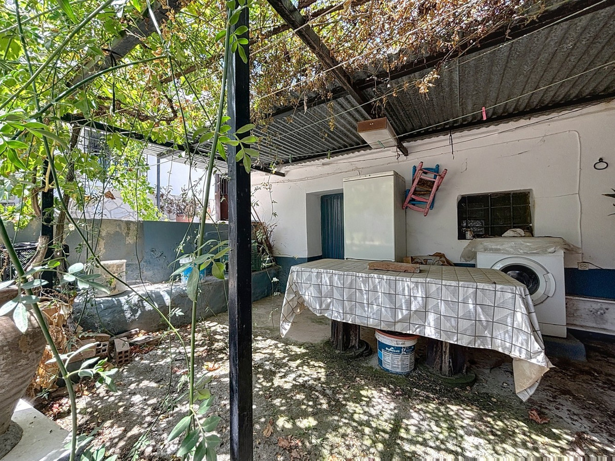 Huis te koop in Comares | 4 slaapkamers H5132677