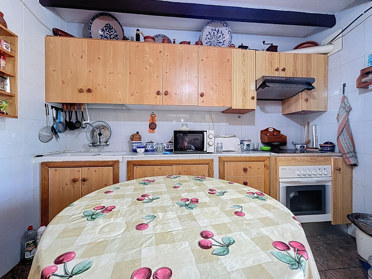 Huis te koop in Comares | 4 slaapkamers H5132677