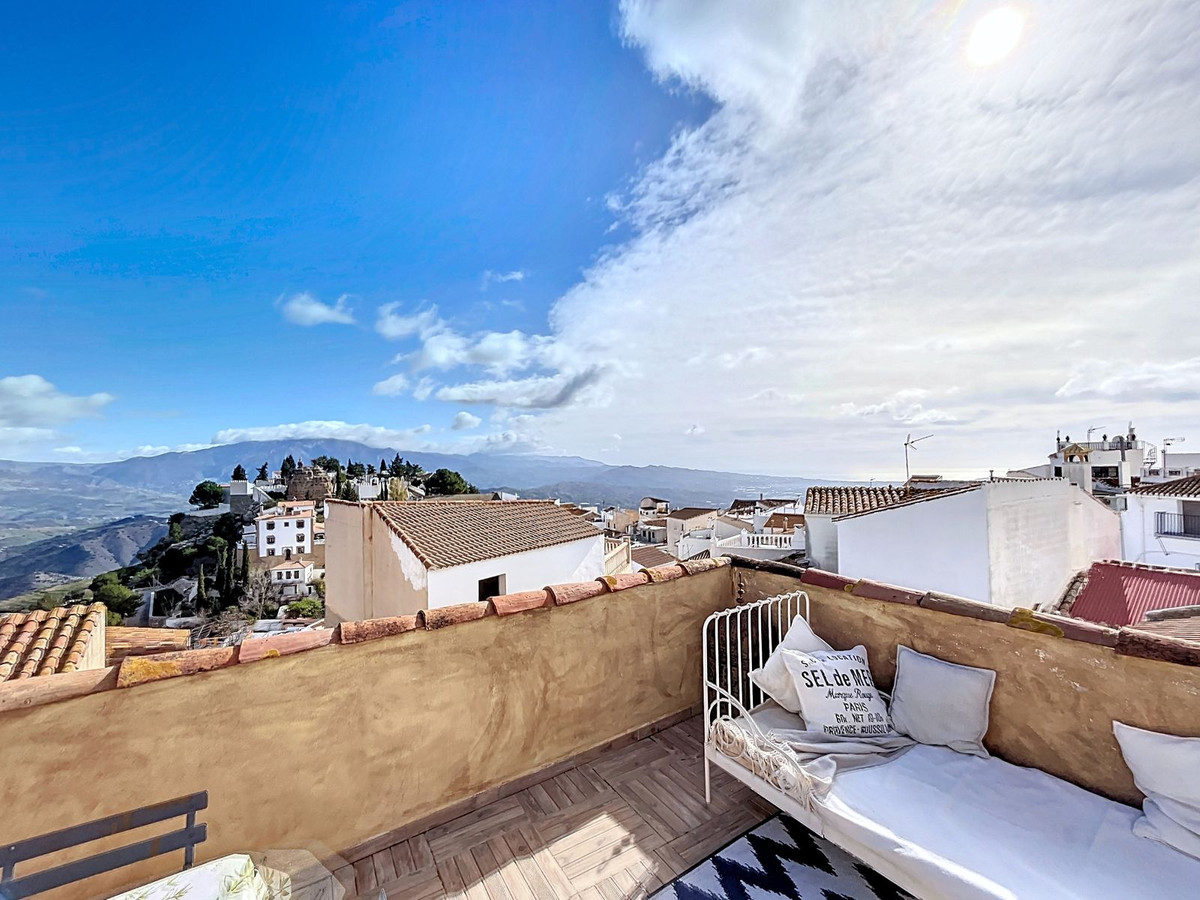 Huis te koop in Comares | 2 slaapkamers H5153470