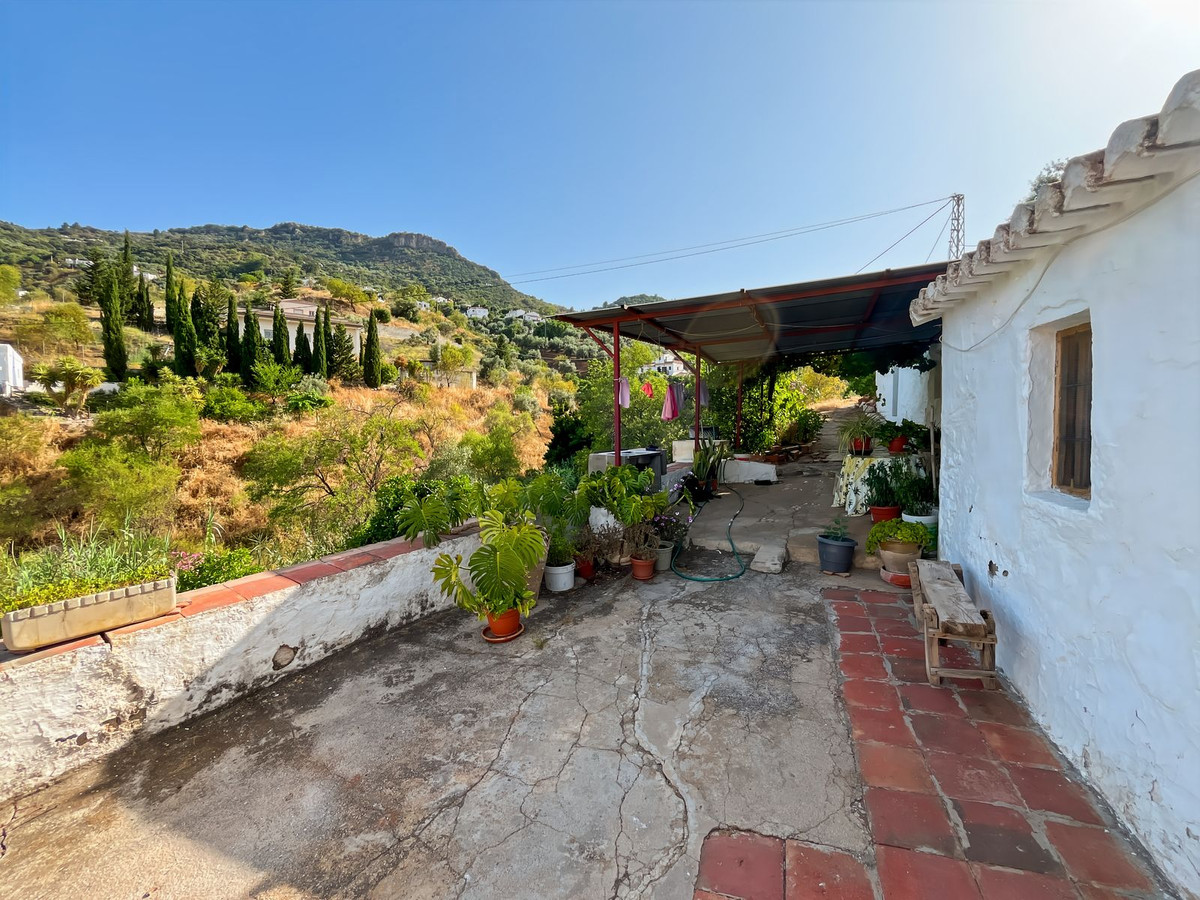Finca - Cortijo te koop in Comares | 5 slaapkamers H5153482