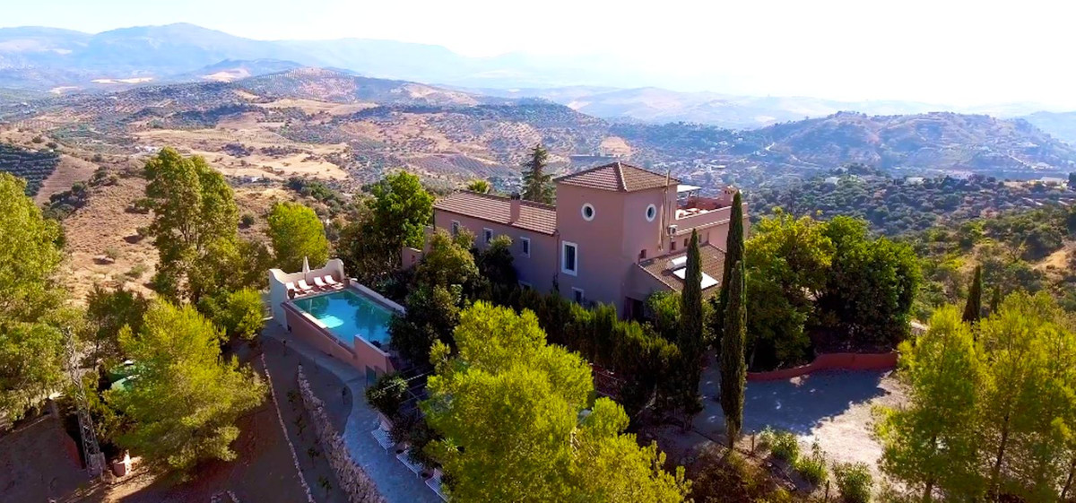 Finca - Cortijo te koop in Comares | 5 slaapkamers H5184568