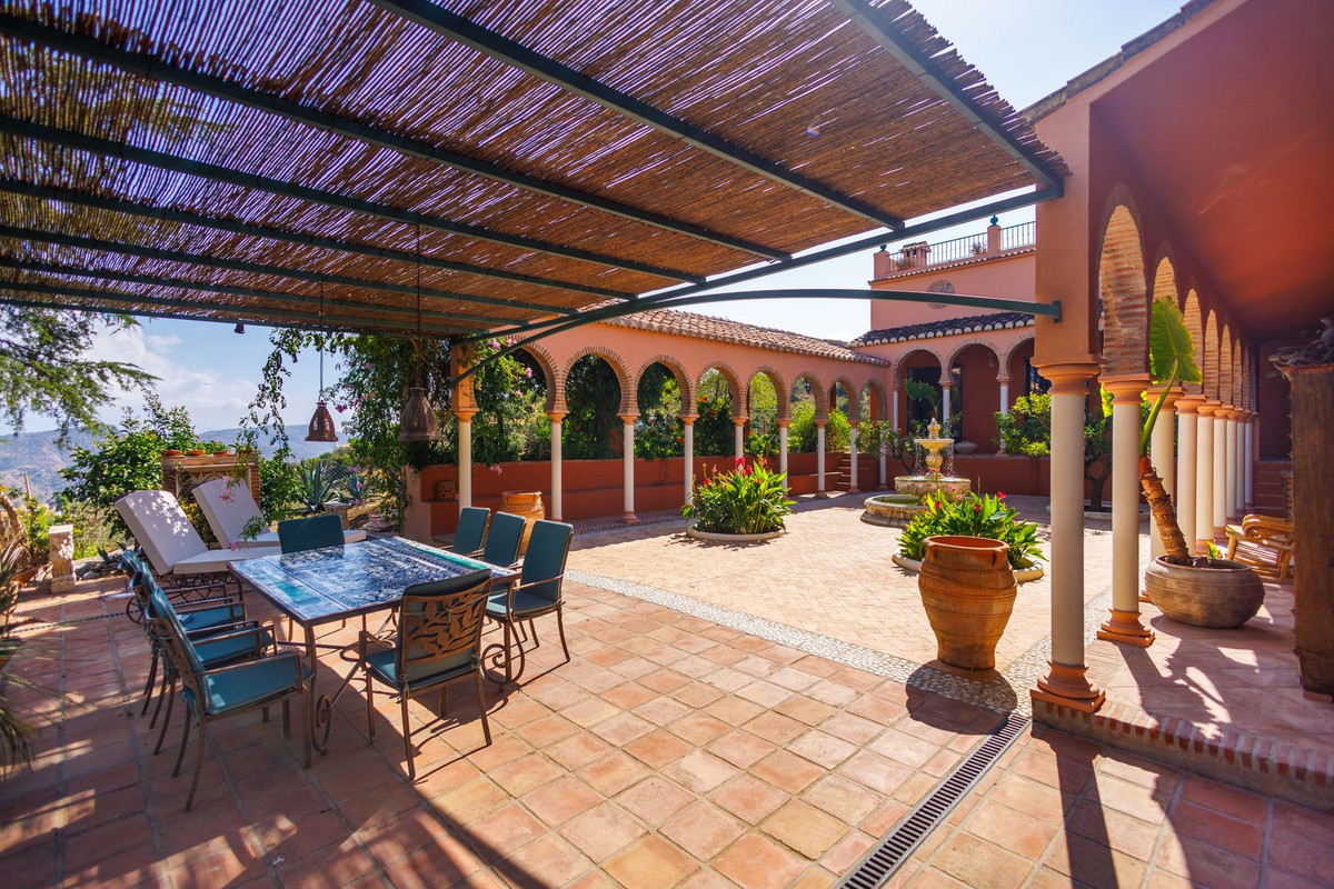 Finca - Cortijo te koop in Comares | 5 slaapkamers H5184568