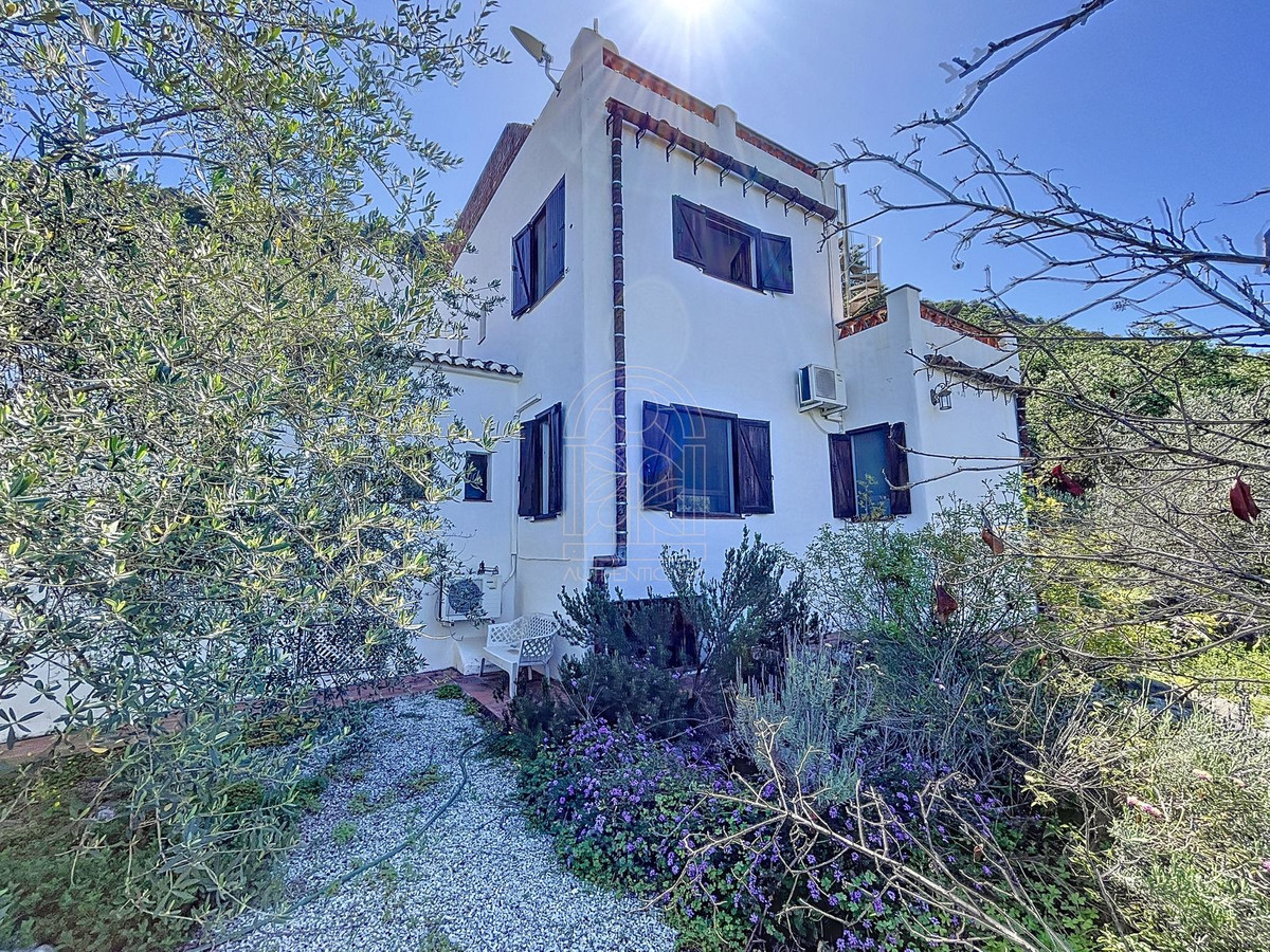 Finca - Cortijo te koop in Comares | 4 slaapkamers H5206006