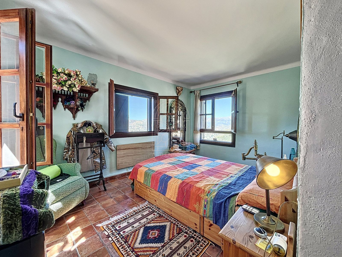 Finca - Cortijo te koop in Comares | 4 slaapkamers H5206006