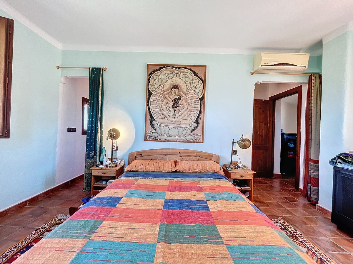 Finca - Cortijo te koop in Comares | 4 slaapkamers H5206006