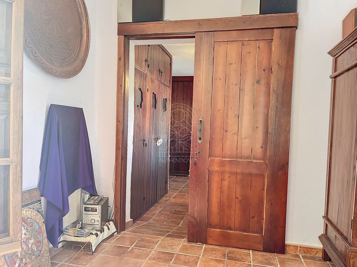 Finca - Cortijo te koop in Comares | 4 slaapkamers H5206006