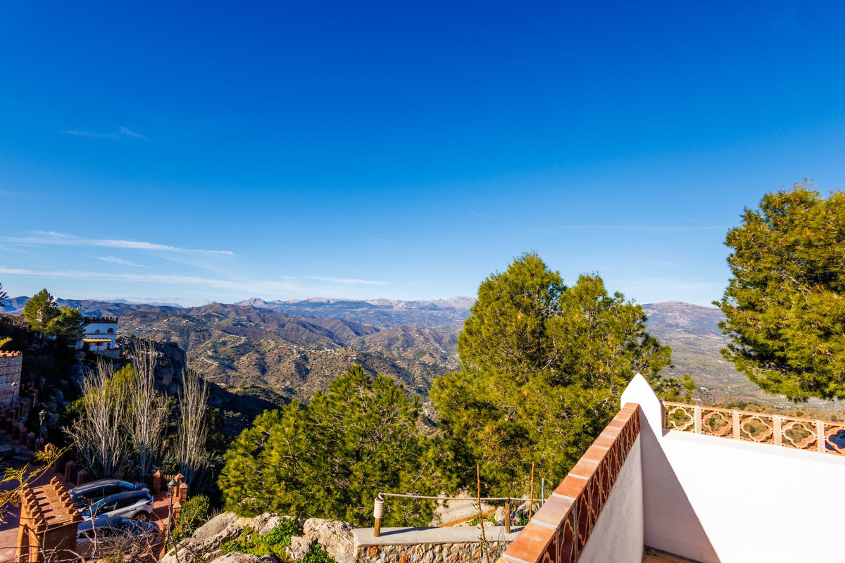 Huis te koop in Comares | 3 slaapkamers H5410486