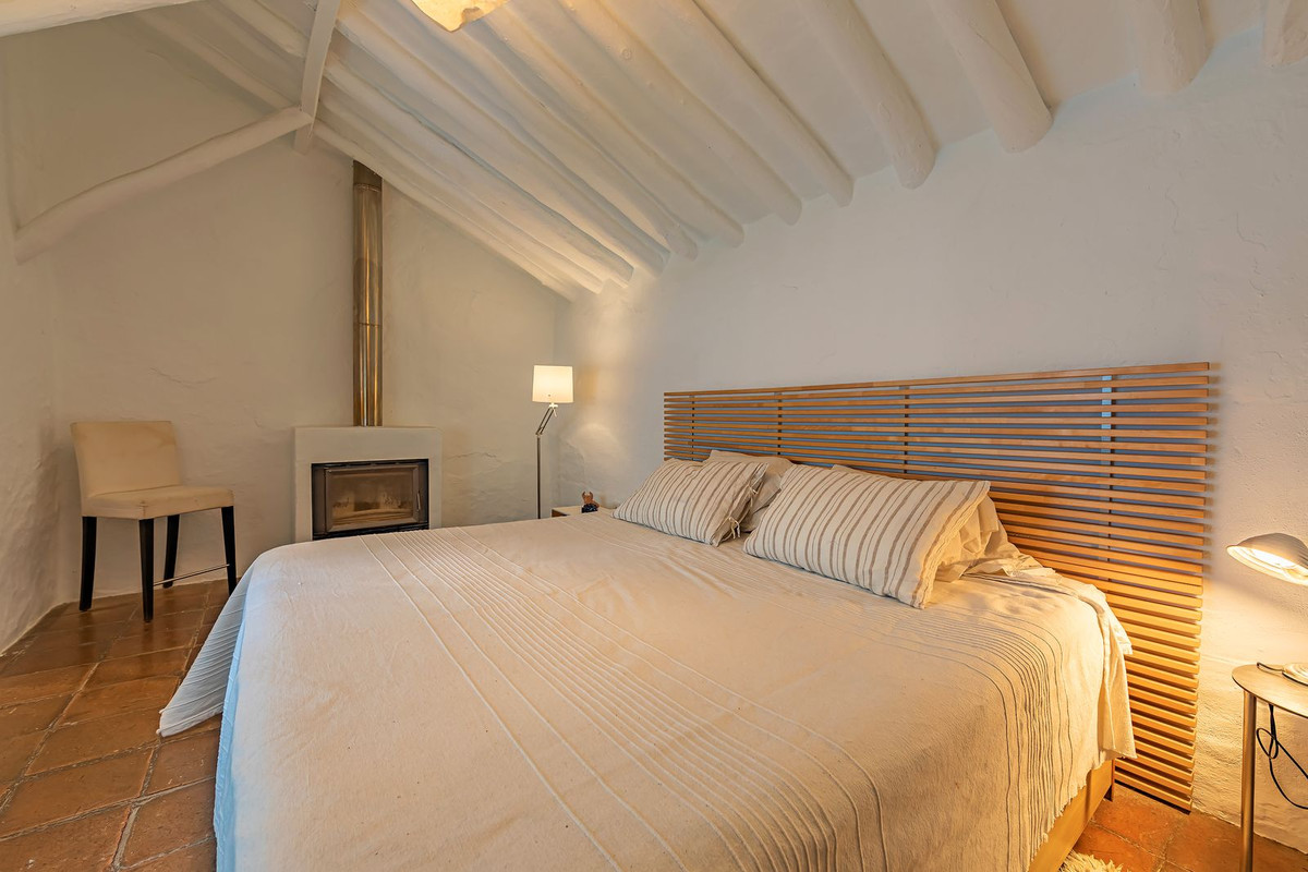 Property main view 64