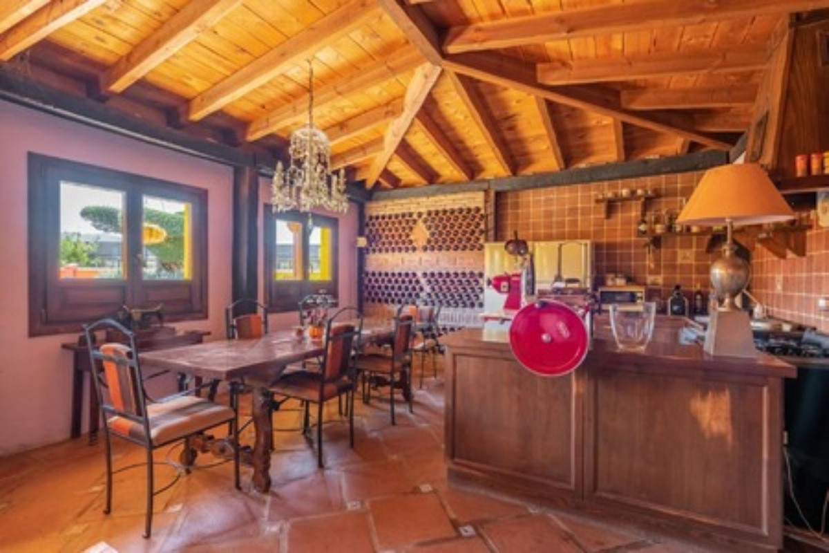 Finca - Cortijo te koop in Coín | 8 slaapkamers H4250125