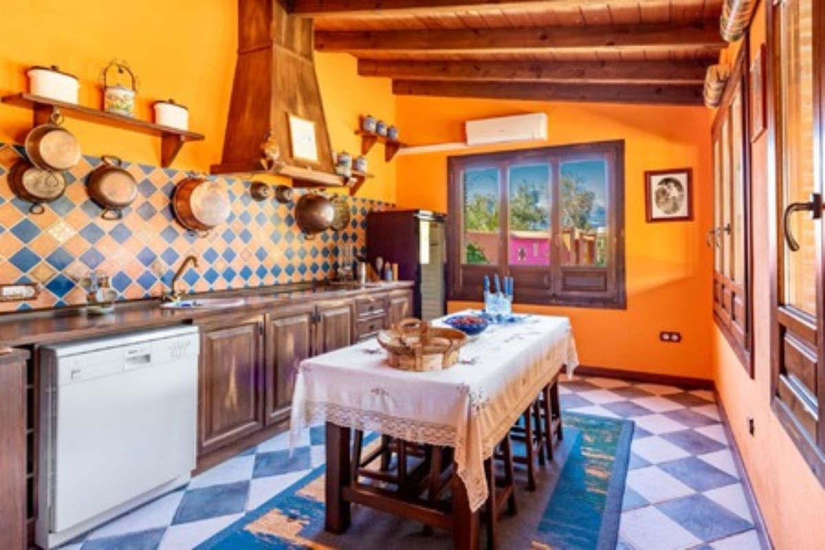 Finca - Cortijo te koop in Coín | 8 slaapkamers H4250125