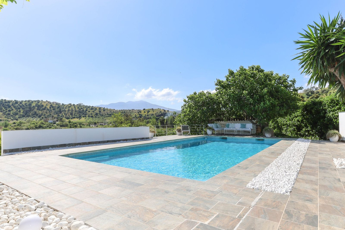 Vrijstaande Villa te koop in Coín | 3 slaapkamers H5019313
