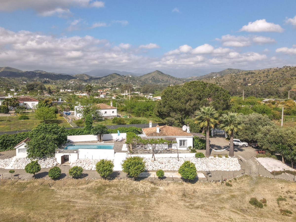 Vrijstaande Villa te koop in Coín | 3 slaapkamers H5019313