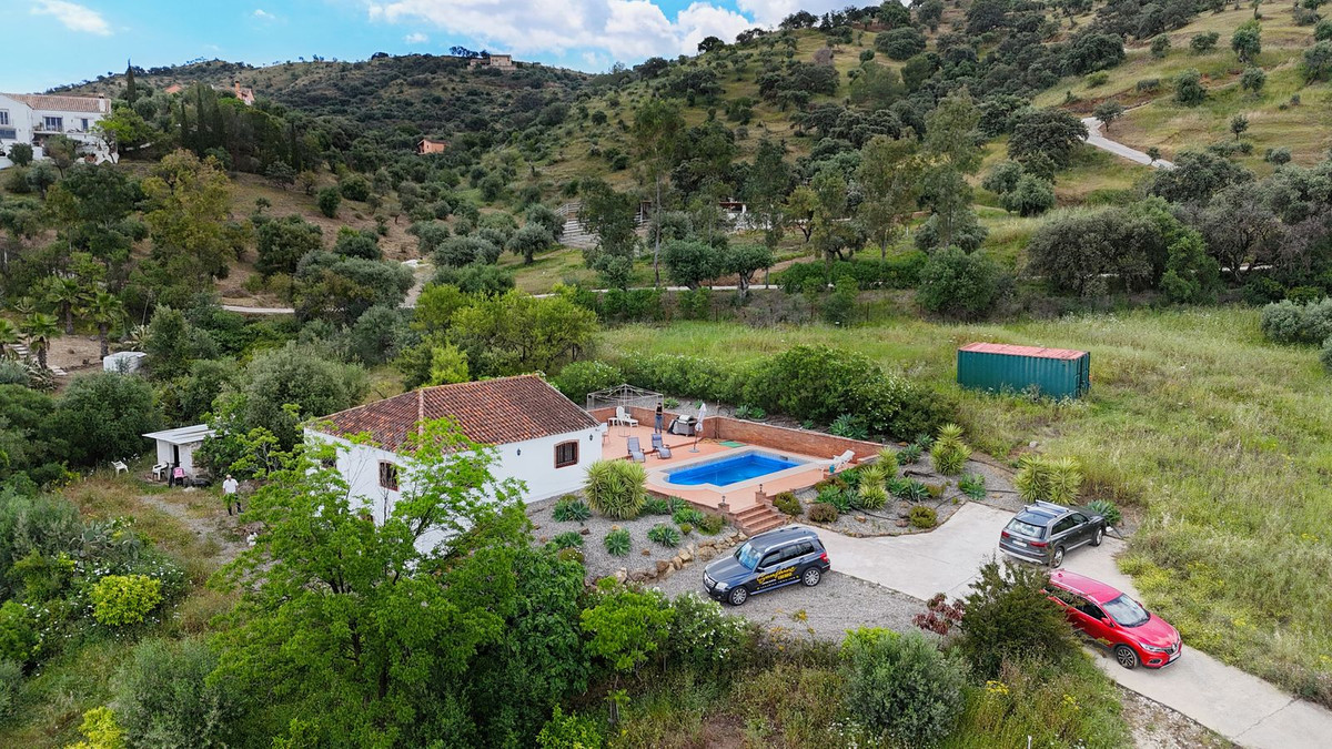 Vrijstaande Villa te koop in Coín | 4 slaapkamers H5041183