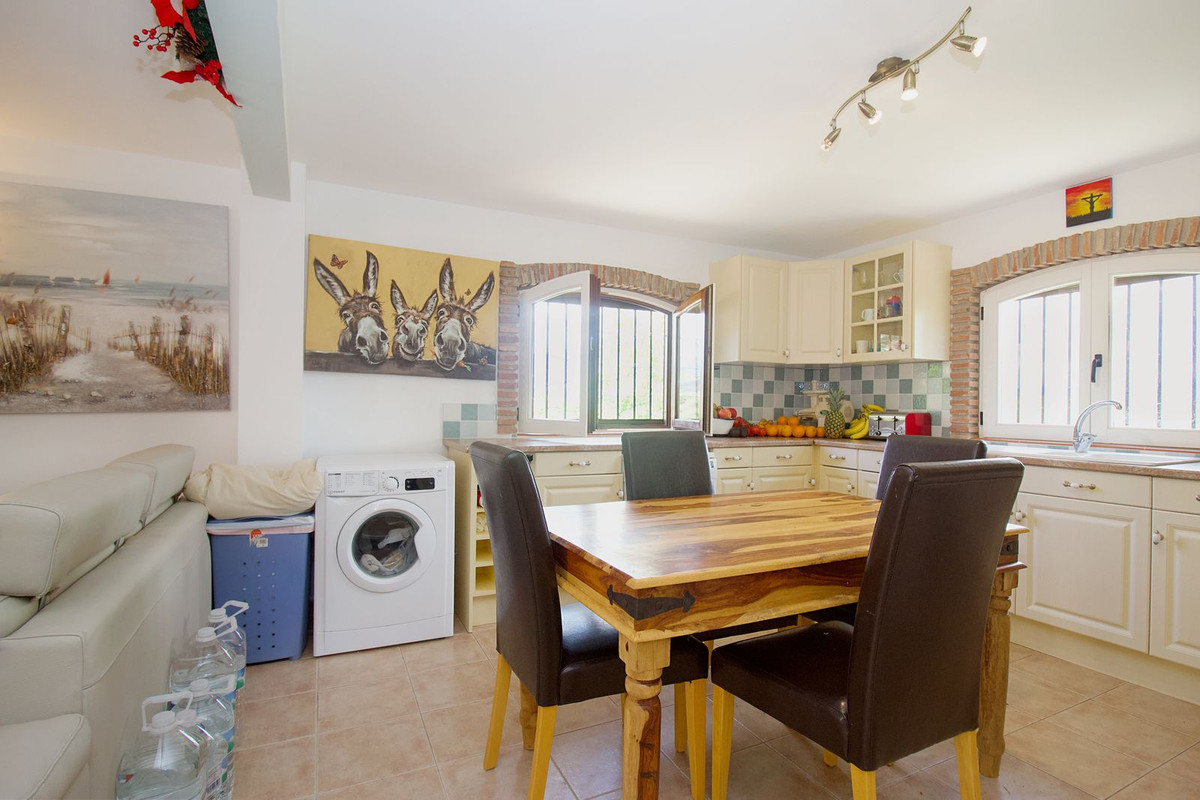 Vrijstaande Villa te koop in Coín | 4 slaapkamers H5041183