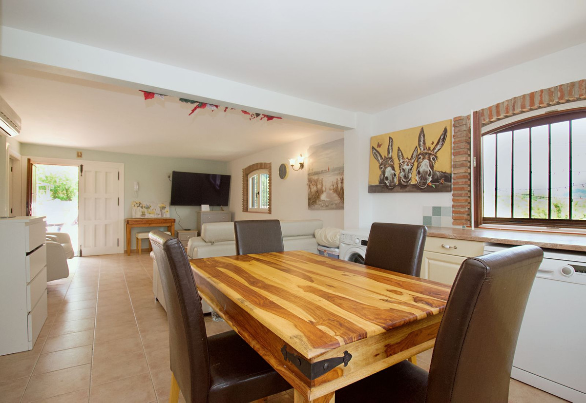 Vrijstaande Villa te koop in Coín | 4 slaapkamers H5041183