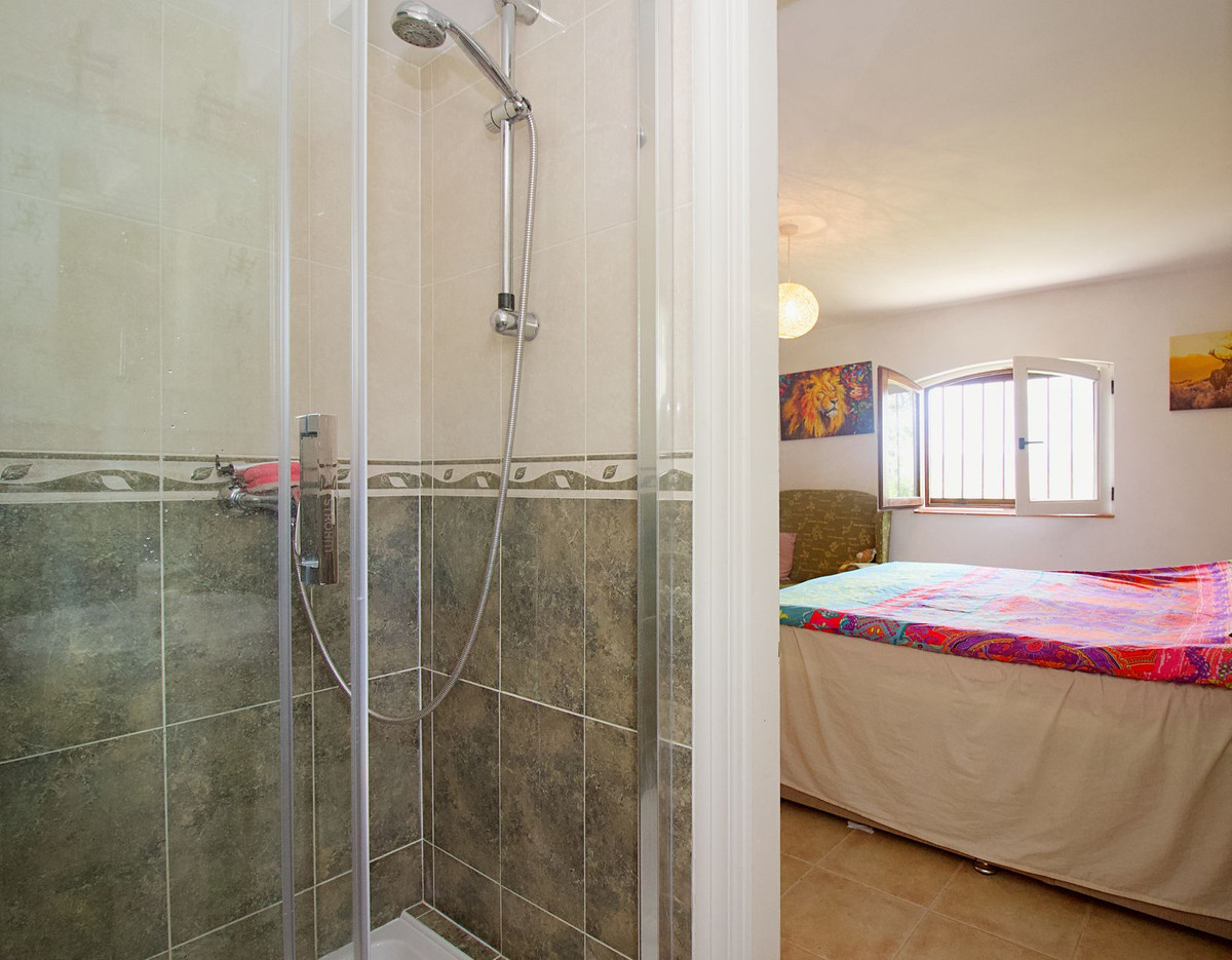 Vrijstaande Villa te koop in Coín | 4 slaapkamers H5041183