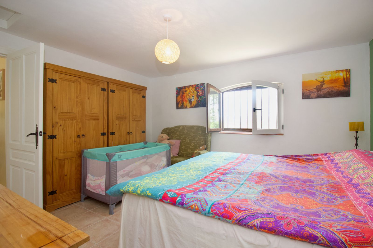 Vrijstaande Villa te koop in Coín | 4 slaapkamers H5041183