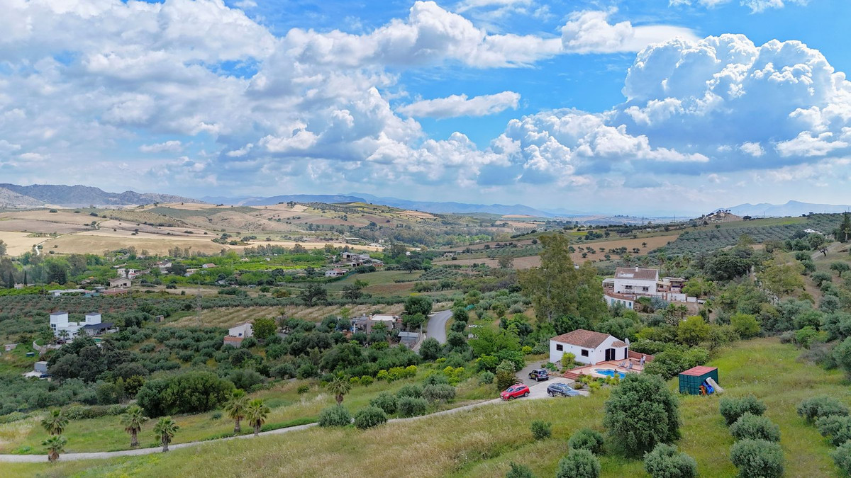 Vrijstaande Villa te koop in Coín | 4 slaapkamers H5041183