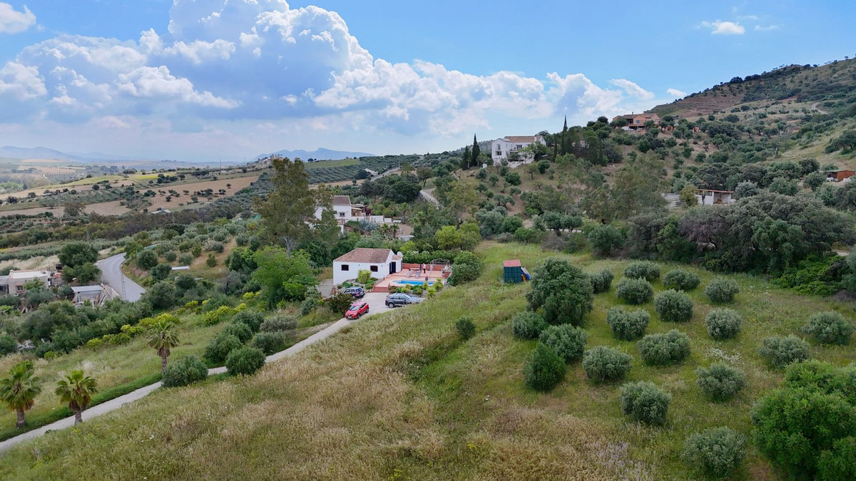 Vrijstaande Villa te koop in Coín | 4 slaapkamers H5041183