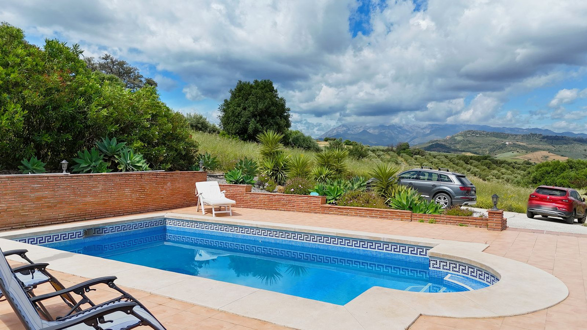 Vrijstaande Villa te koop in Coín | 4 slaapkamers H5041183