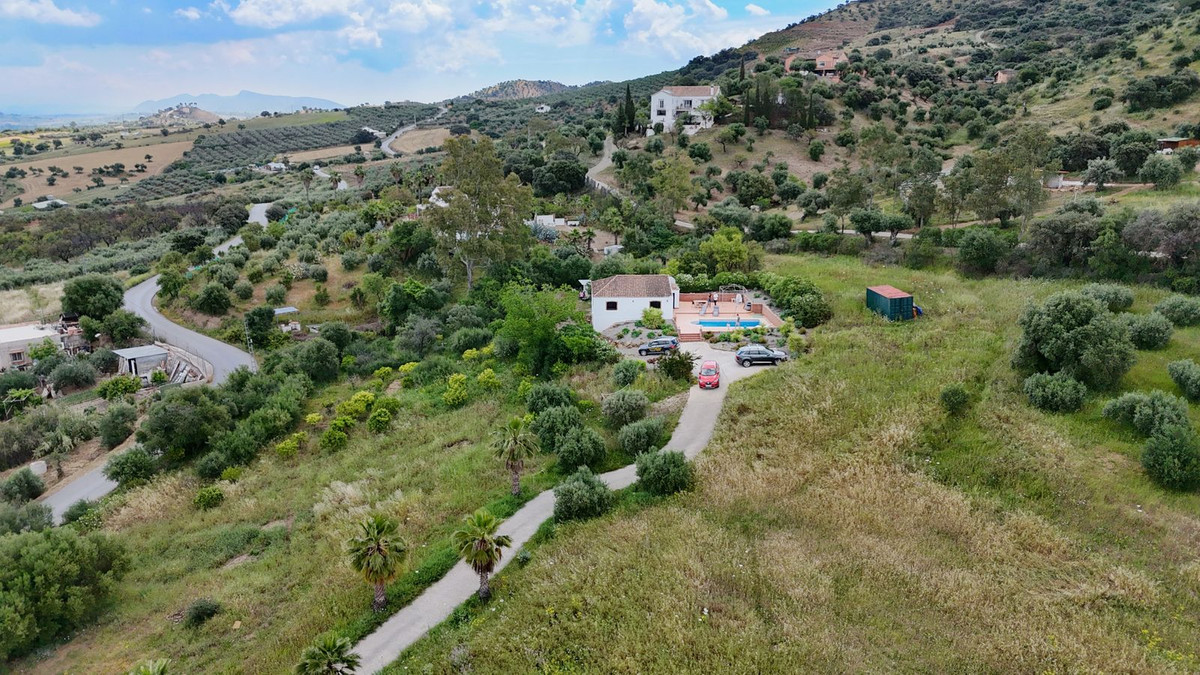 Vrijstaande Villa te koop in Coín | 4 slaapkamers H5041183