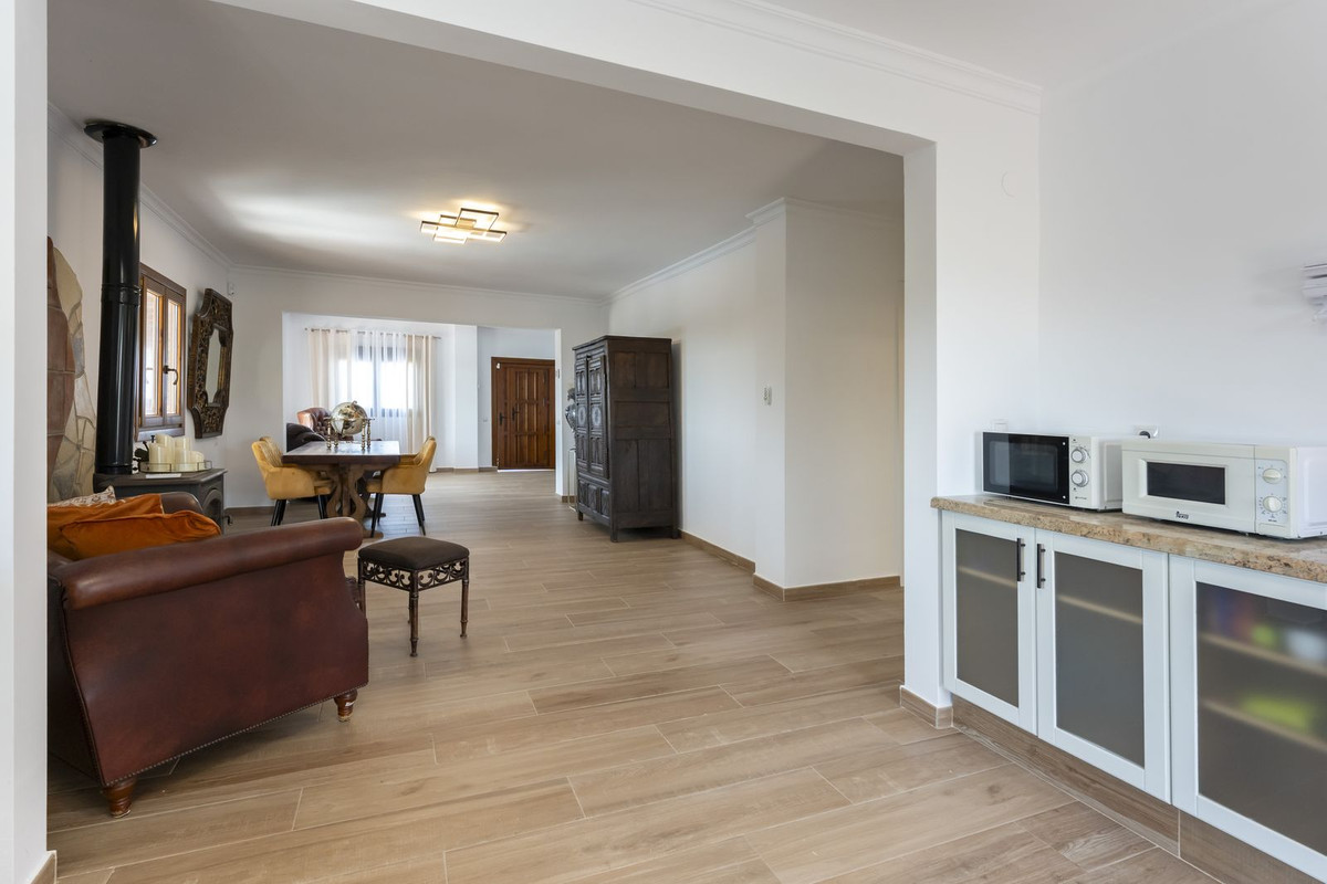 Vrijstaande Villa te koop in Coín | 3 slaapkamers H5074702