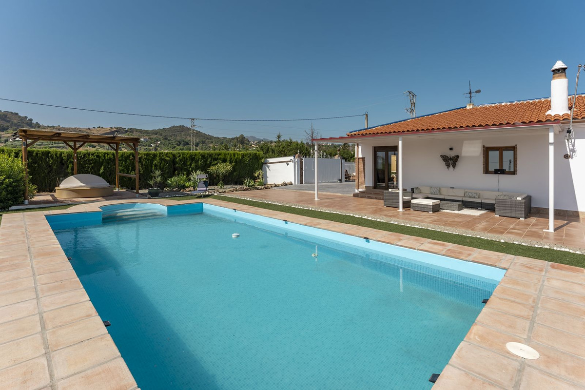 Vrijstaande Villa te koop in Coín | 3 slaapkamers H5074702