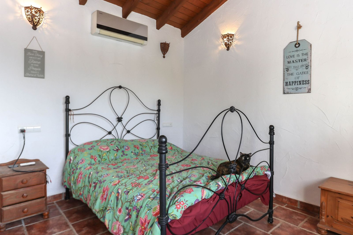 Vrijstaande Villa te koop in Coín | 5 slaapkamers H5077336