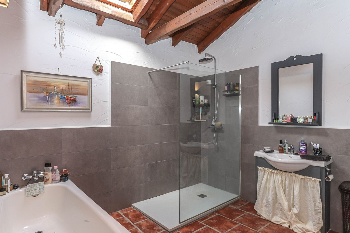 Vrijstaande Villa te koop in Coín | 5 slaapkamers H5077336