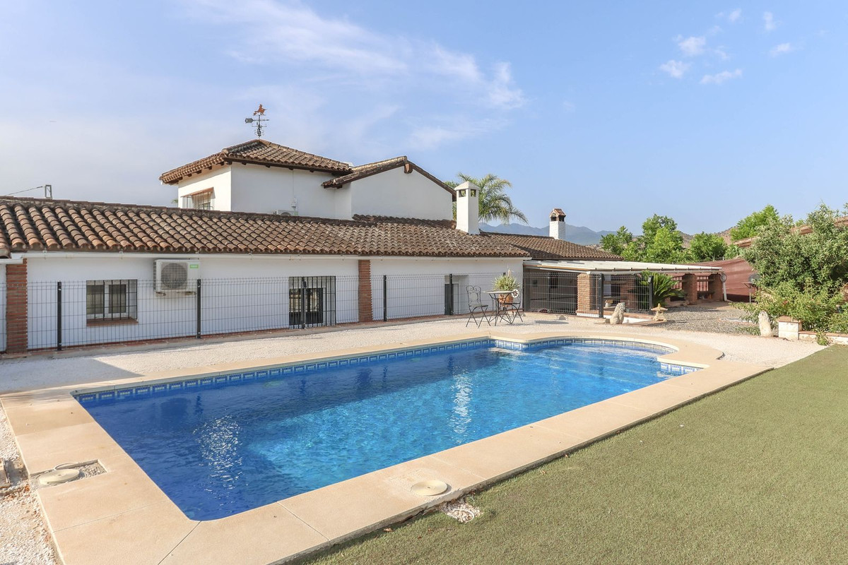 Vrijstaande Villa te koop in Coín | 5 slaapkamers H5077336