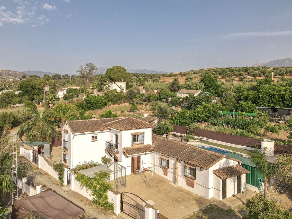 Vrijstaande Villa te koop in Coín | 5 slaapkamers H5077336