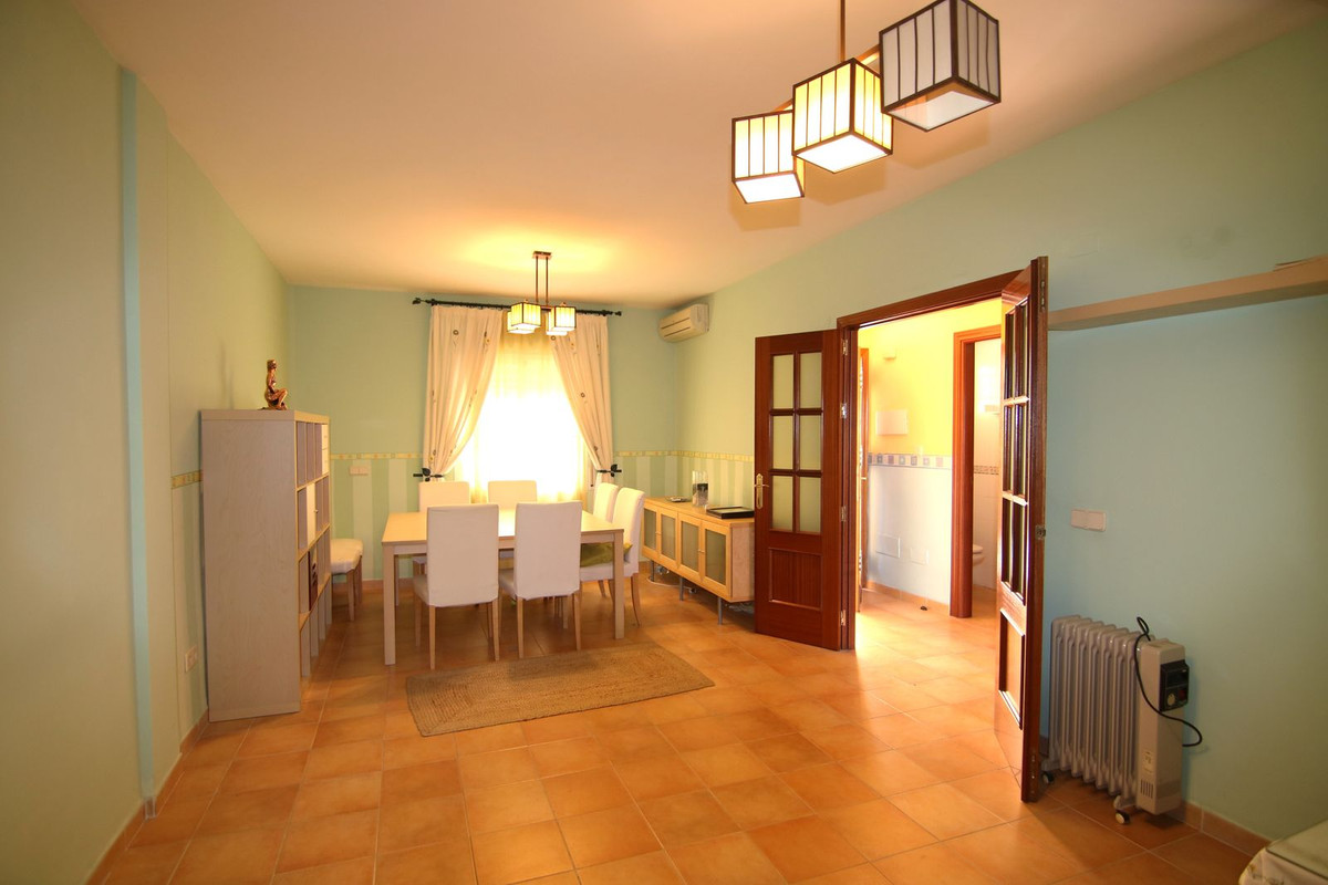 Geschakelde Woning te koop in Coín | 3 slaapkamers H5104723