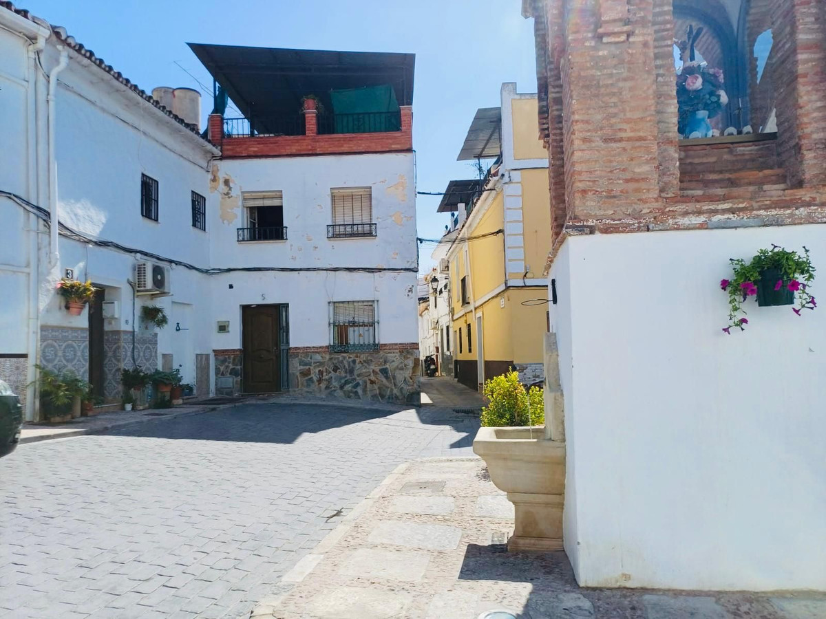 Geschakelde Woning te koop in Coín | 4 slaapkamers H5115529