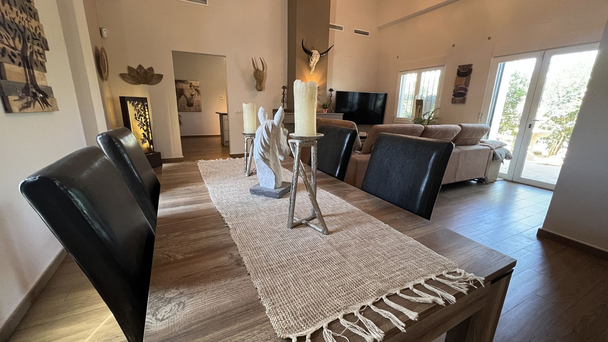Finca - Cortijo te koop in Coín | 6 slaapkamers H5120563