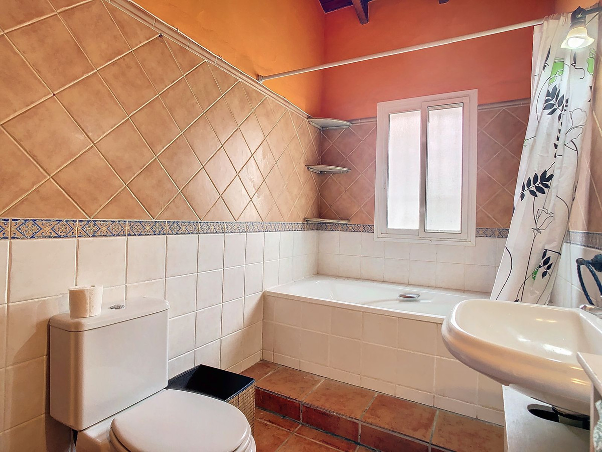 Vrijstaande Villa te koop in Coín | 2 slaapkamers H5140843