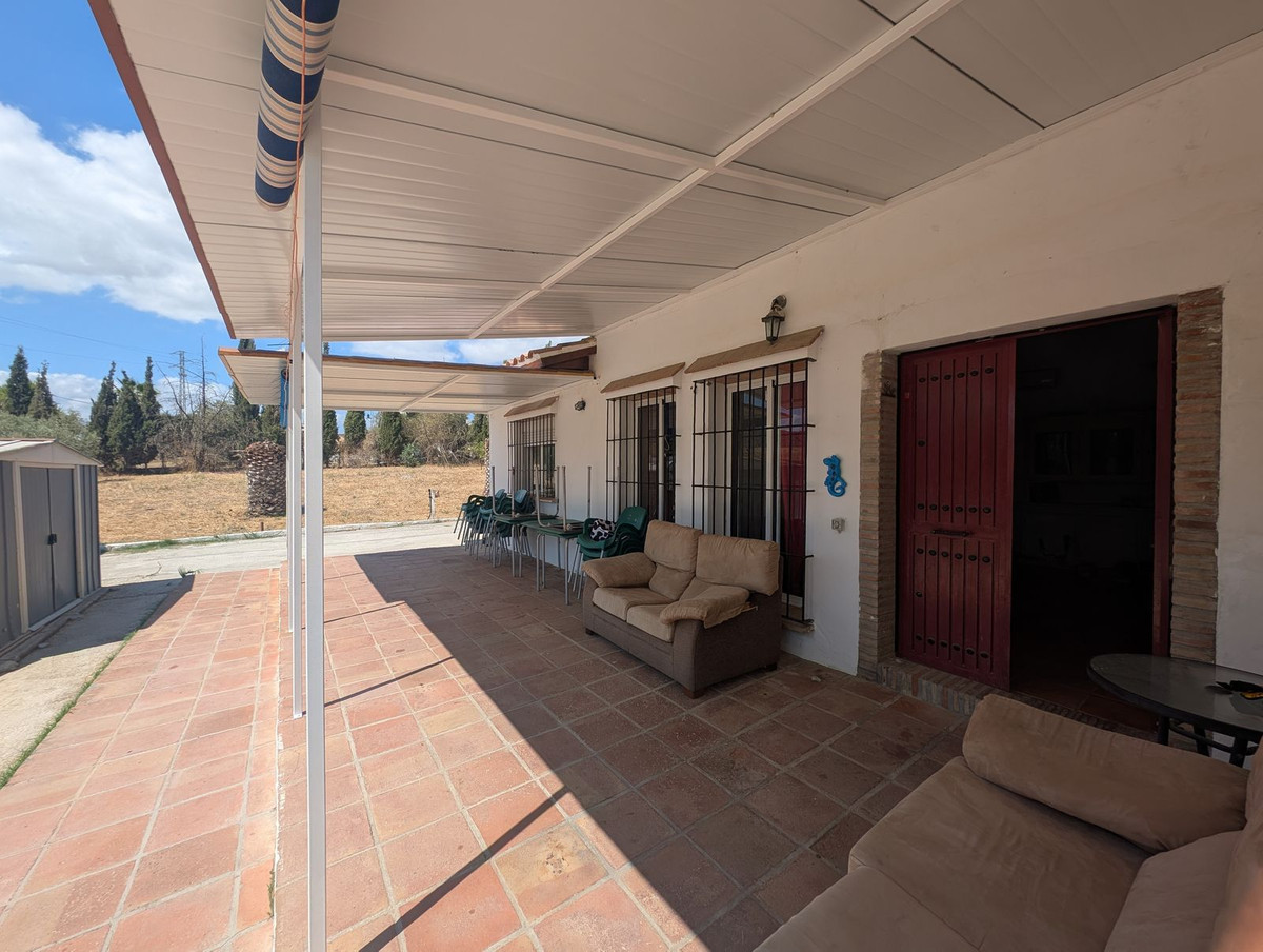 Vrijstaande Villa te koop in Coín | 2 slaapkamers H5140843