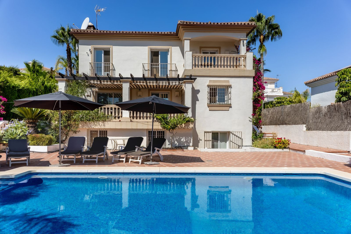 Vrijstaande Villa te koop in Coín | 4 slaapkamers H5143825