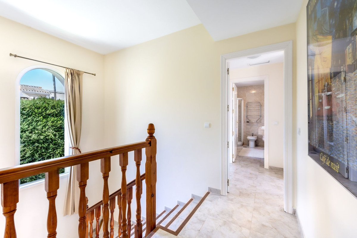 Vrijstaande Villa te koop in Coín | 4 slaapkamers H5143825