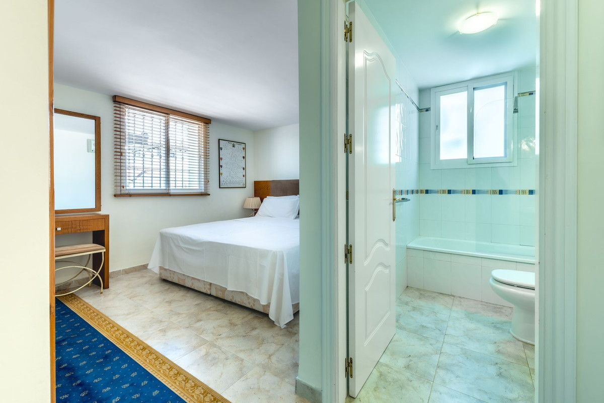 Vrijstaande Villa te koop in Coín | 4 slaapkamers H5143825