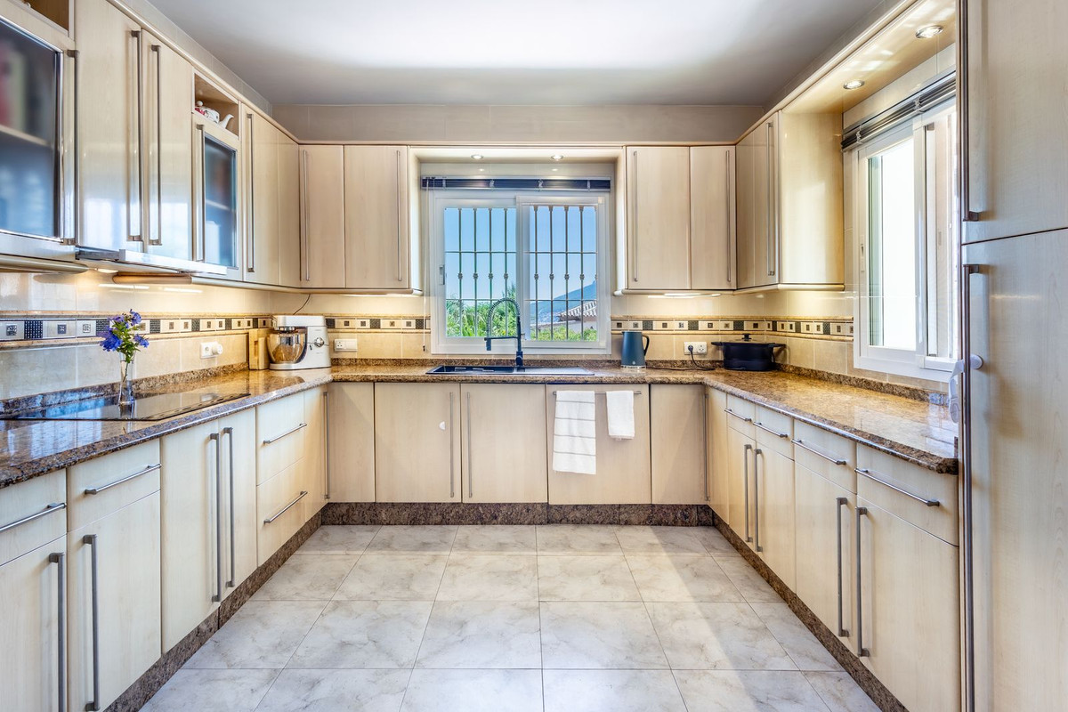 Vrijstaande Villa te koop in Coín | 4 slaapkamers H5143825