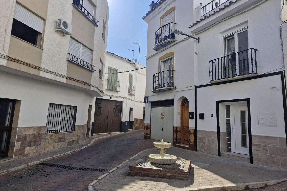 Geschakelde Woning te koop in Coín | 3 slaapkamers H5145838