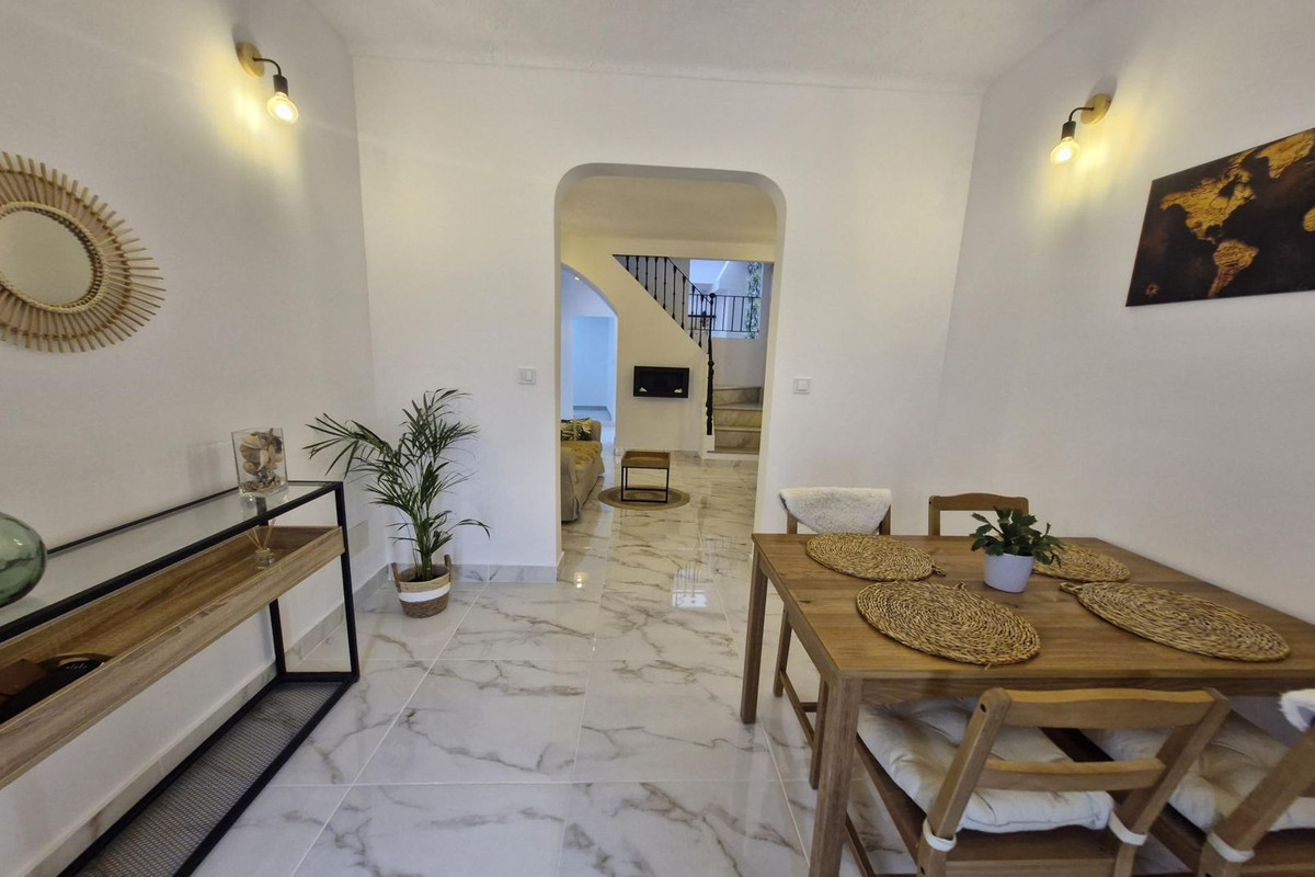 Geschakelde Woning te koop in Coín | 3 slaapkamers H5145838