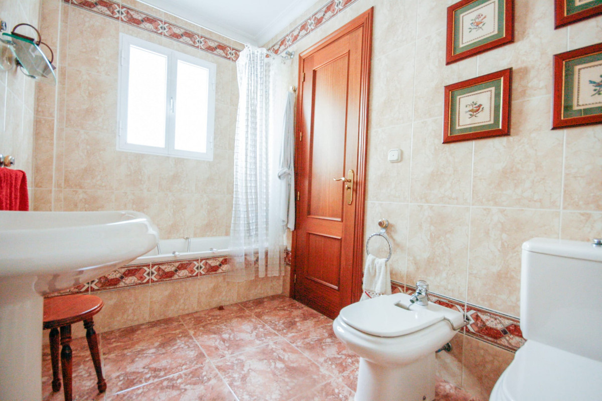 Geschakelde Woning te koop in Coín | 5 slaapkamers H5152213