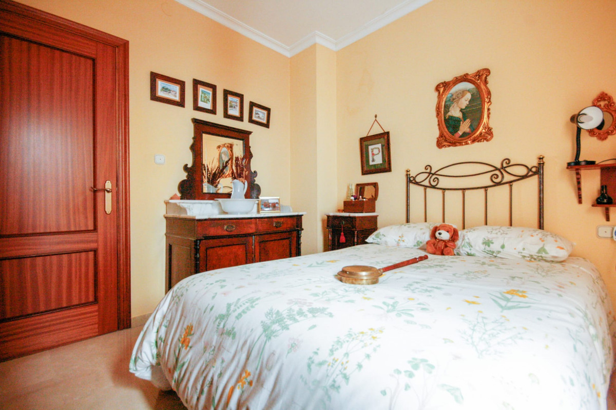 Geschakelde Woning te koop in Coín | 5 slaapkamers H5152213