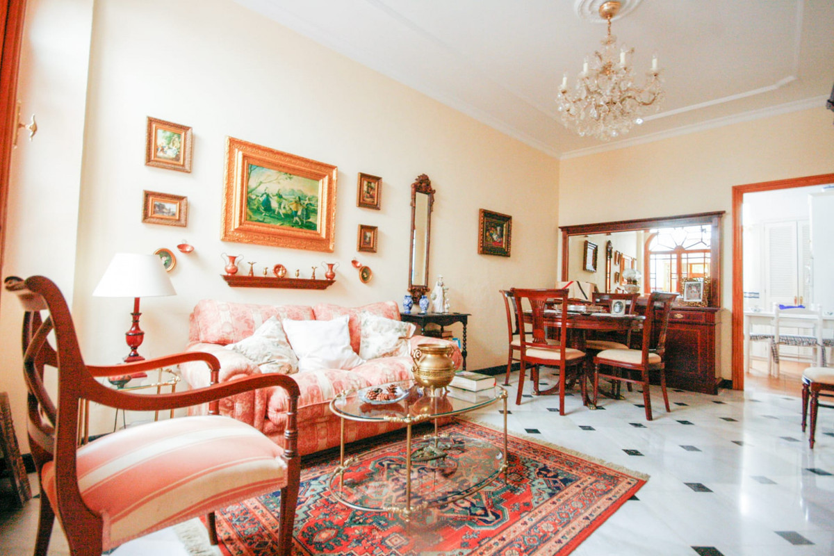 Geschakelde Woning te koop in Coín | 5 slaapkamers H5152213