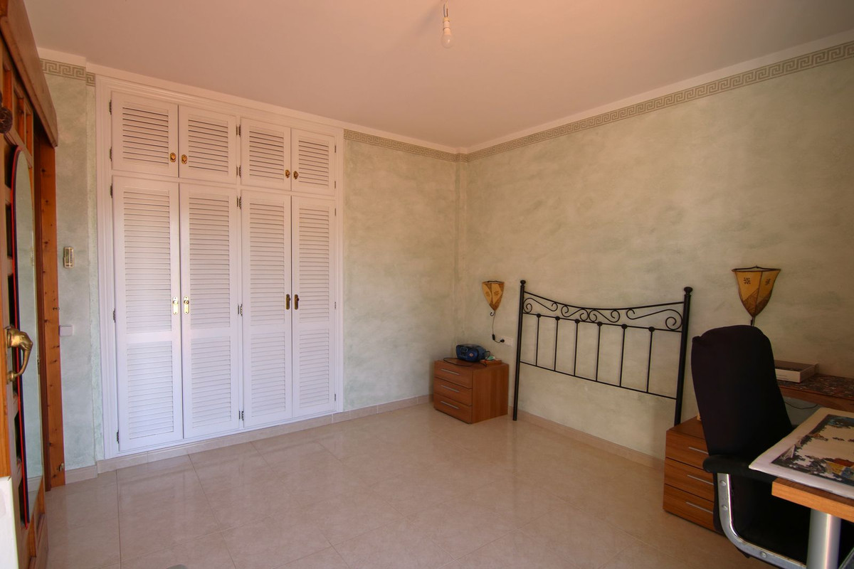 Vrijstaande Villa te koop in Coín | 4 slaapkamers H5157385