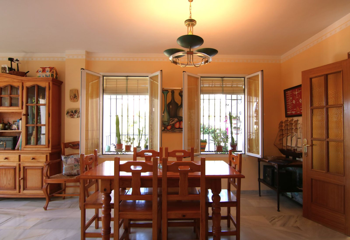 Vrijstaande Villa te koop in Coín | 4 slaapkamers H5157385