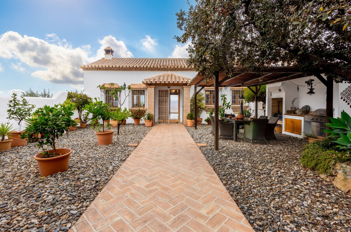 Property main view 40